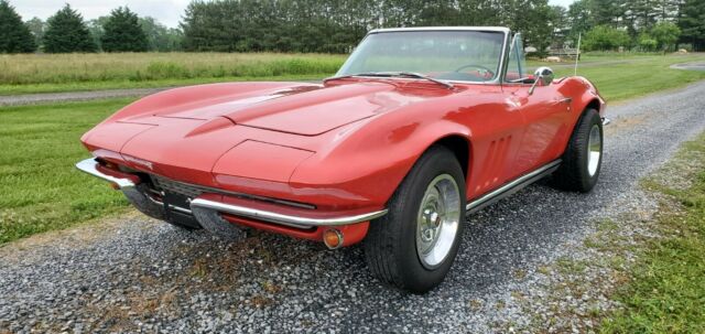 Chevrolet Corvette 1966 image number 1