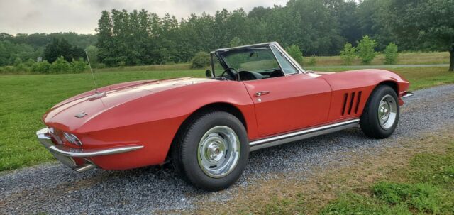 Chevrolet Corvette 1966 image number 28