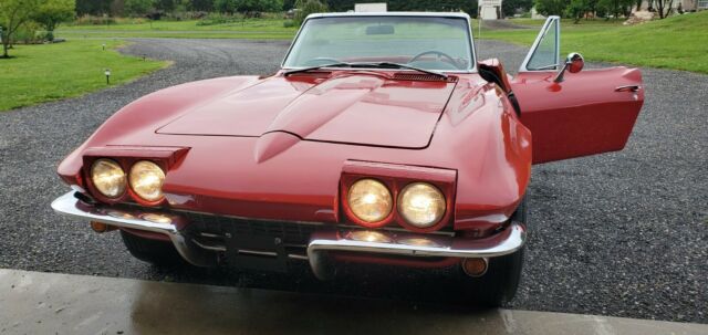 Chevrolet Corvette 1966 image number 31