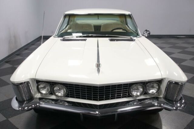 Buick Riviera 1963 image number 19