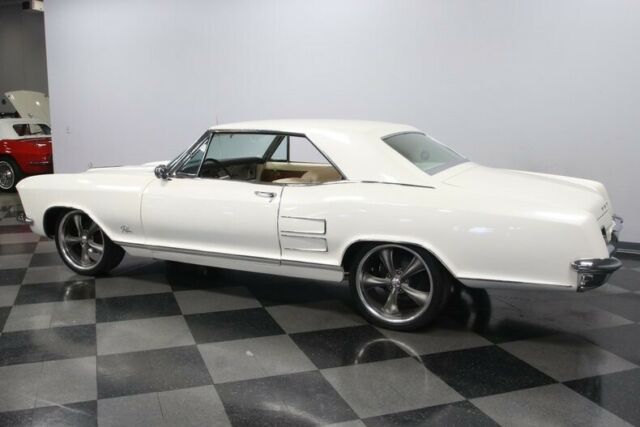 Buick Riviera 1963 image number 32