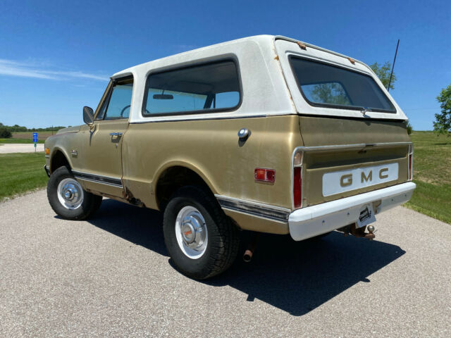 GMC Jimmy 1970 image number 28