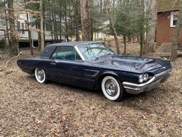 Ford Thunderbird Hardtop 1965 image number 2