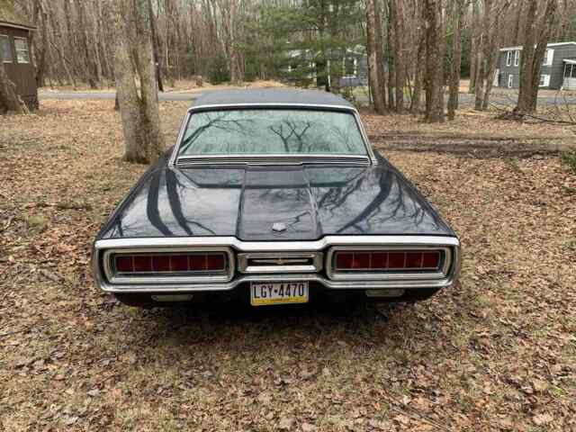 Ford Thunderbird Hardtop 1965 image number 27