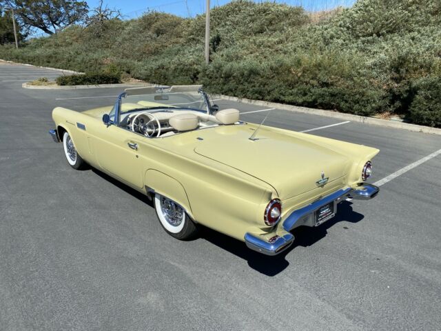 Ford Thunderbird 1957 image number 2