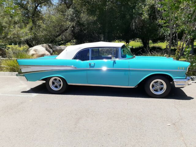 Chevrolet Bel Air/150/210 1957 image number 22