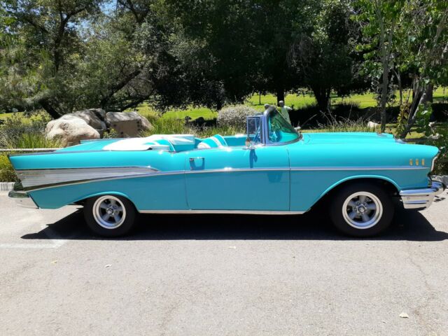 Chevrolet Bel Air/150/210 1957 image number 25