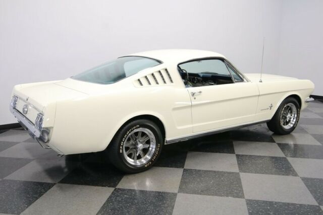 Ford Mustang 1966 image number 14