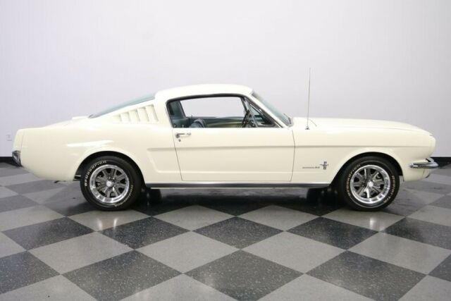 Ford Mustang 1966 image number 15