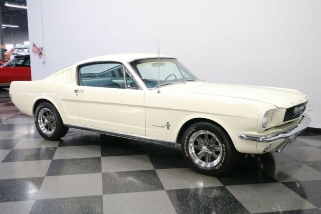 Ford Mustang 1966 image number 16