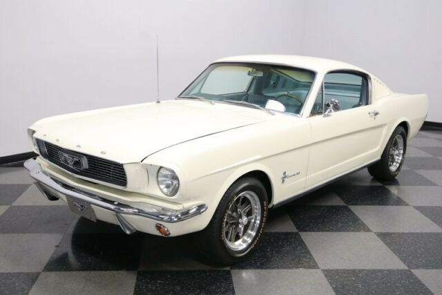 Ford Mustang 1966 image number 21