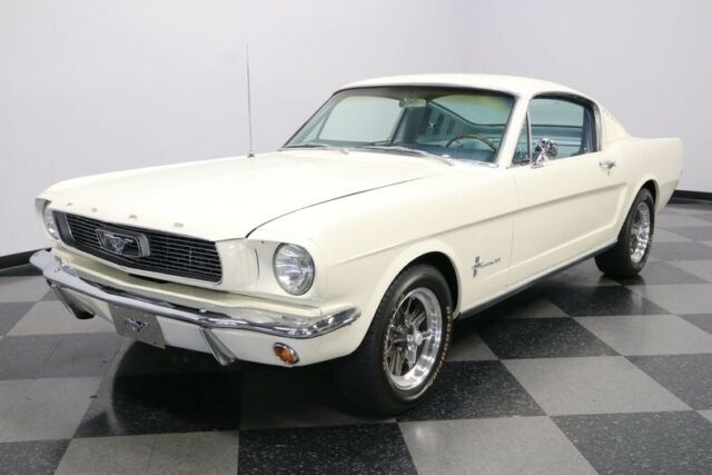 Ford Mustang 1966 image number 29