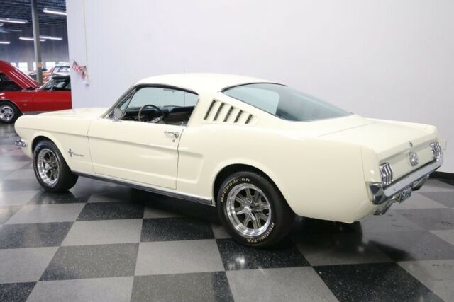 Ford Mustang 1966 image number 32