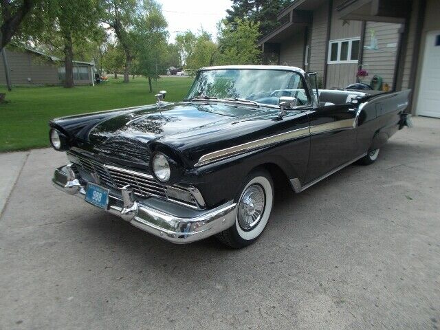 Ford Fairlane 1957 image number 27