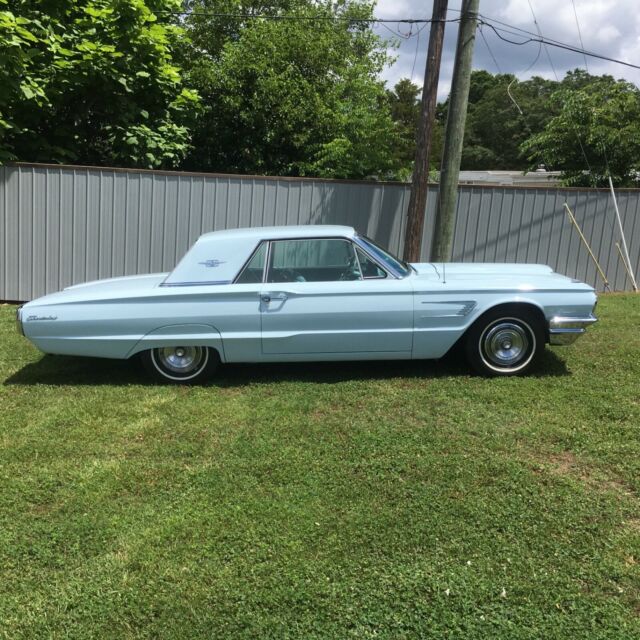 Ford Thunderbird 1965 image number 10