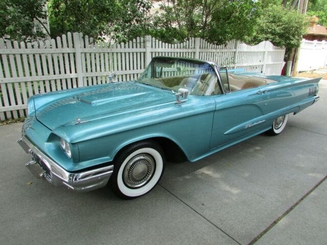 Ford Thunderbird 1960 image number 0