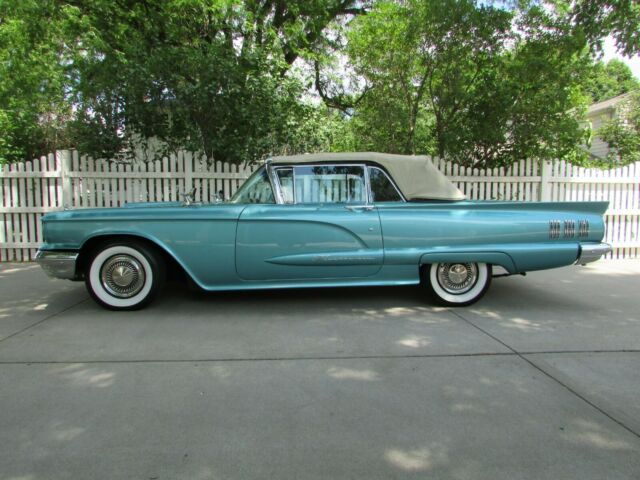 Ford Thunderbird 1960 image number 32