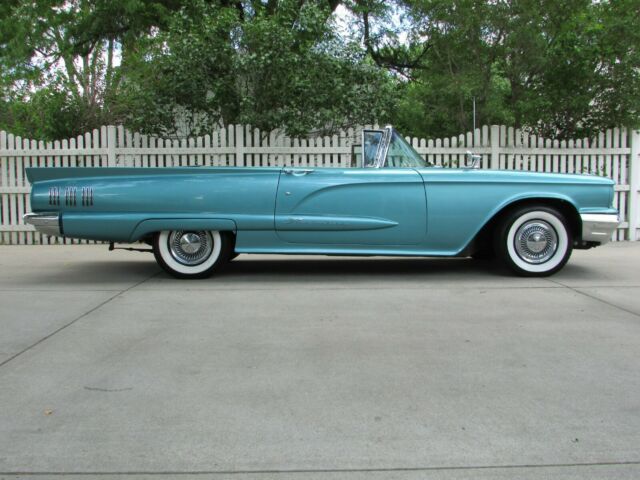 Ford Thunderbird 1960 image number 33