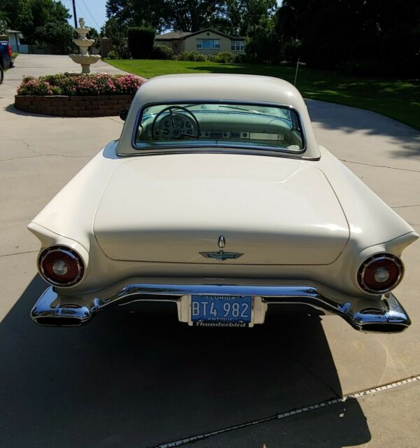 Ford Thunderbird 1957 image number 29