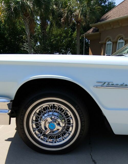 Ford Thunderbird 1964 image number 9