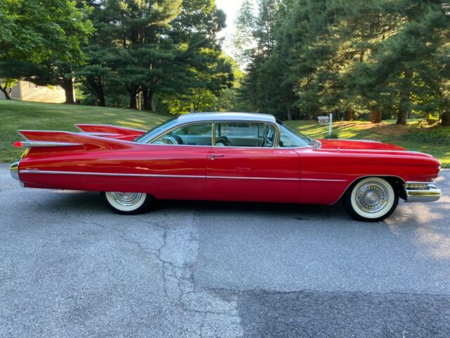 Cadillac DeVille 1959 image number 2