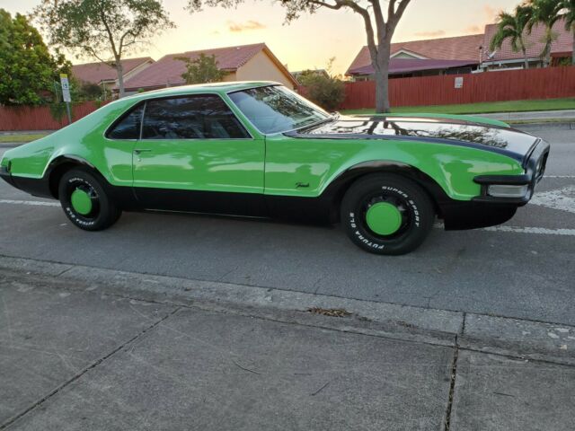 Oldsmobile Toronado 1968 image number 9