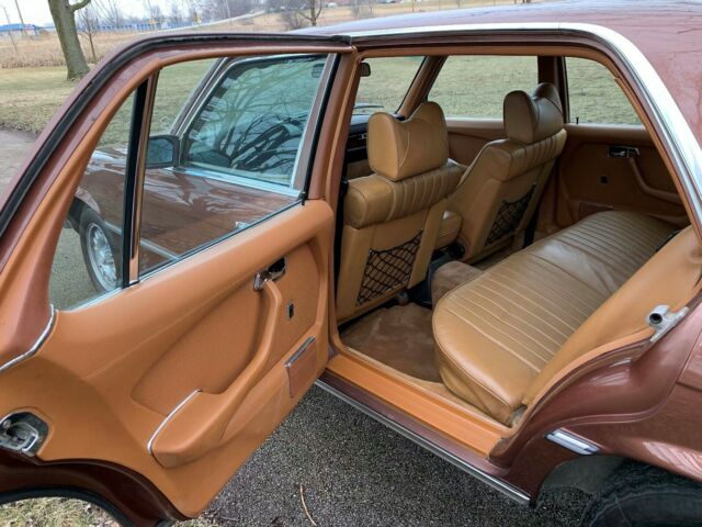 Mercedes-Benz S-Class 1978 image number 42