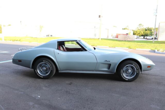 Chevrolet Corvette 1976 image number 29