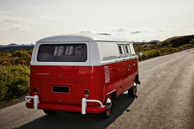 Volkswagen Bus/Vanagon 1965 image number 2