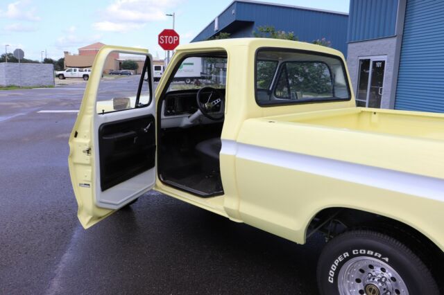 Ford F-100 1976 image number 11