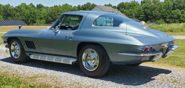 Chevrolet Corvette 1967 image number 30