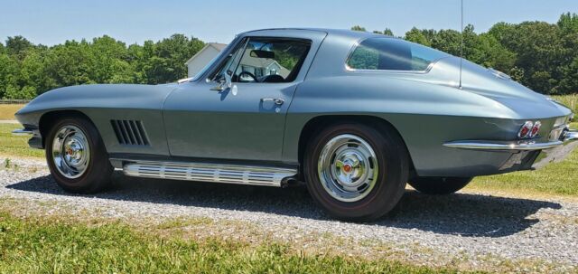 Chevrolet Corvette 1967 image number 31