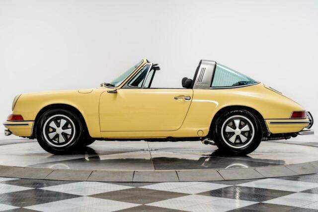 Porsche 911 T Targa 1969 image number 4