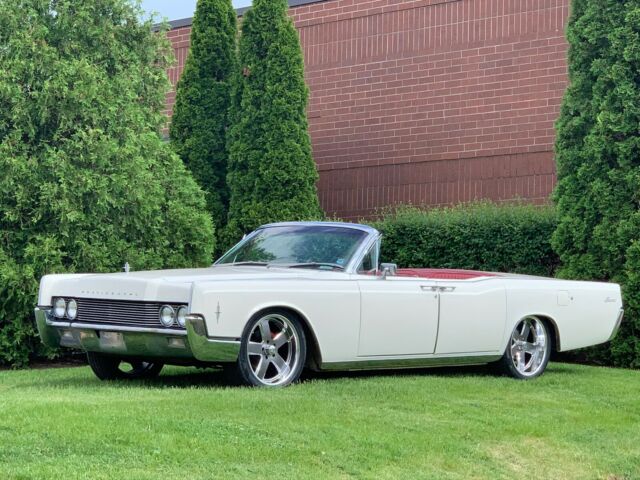 Lincoln Continental 1966 image number 0