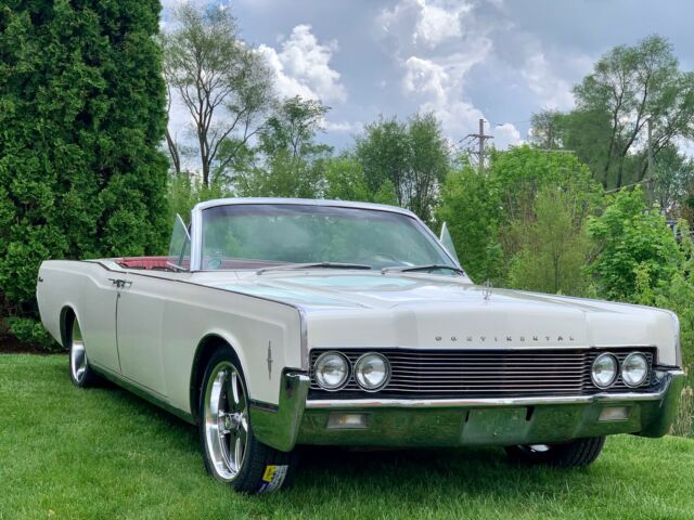 Lincoln Continental 1966 image number 12