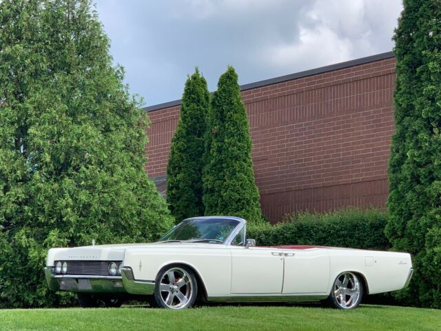 Lincoln Continental 1966 image number 25