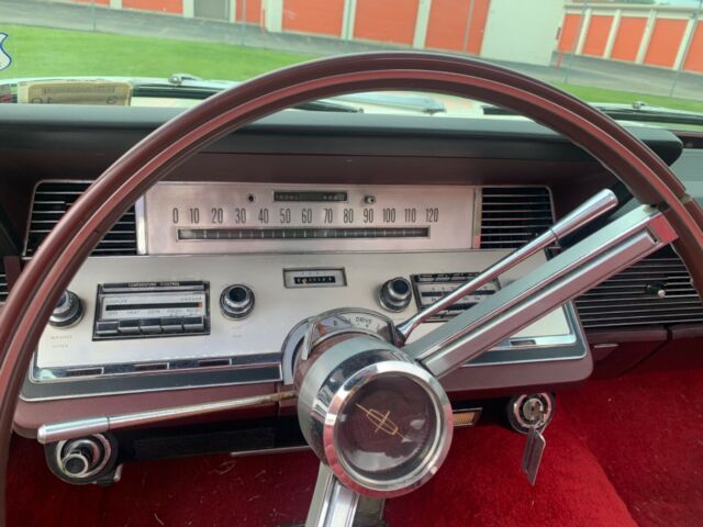 Lincoln Continental 1966 image number 37