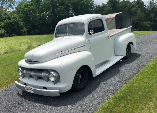 Ford F-100 1950 image number 1