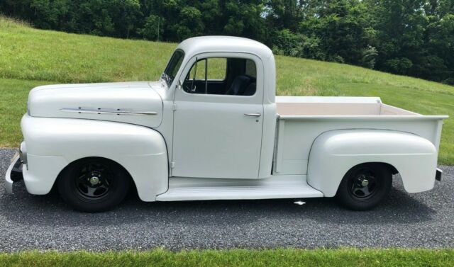 Ford F-100 1950 image number 15