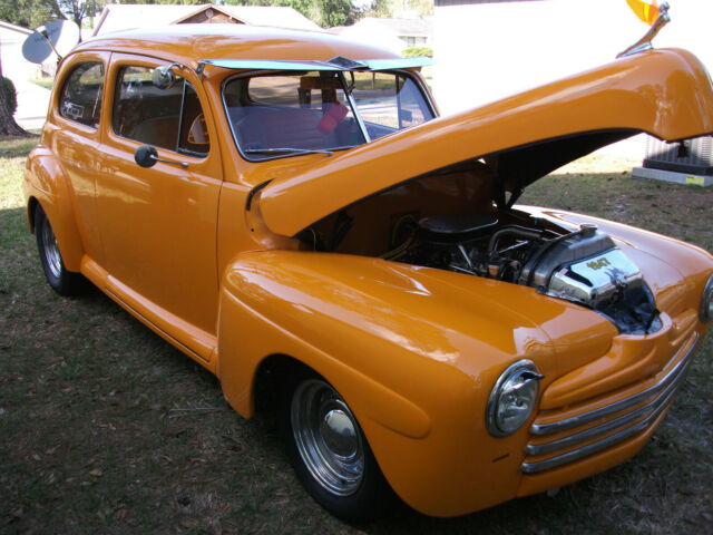 Ford Tudor Deluxe Resto-mod 1947 image number 1