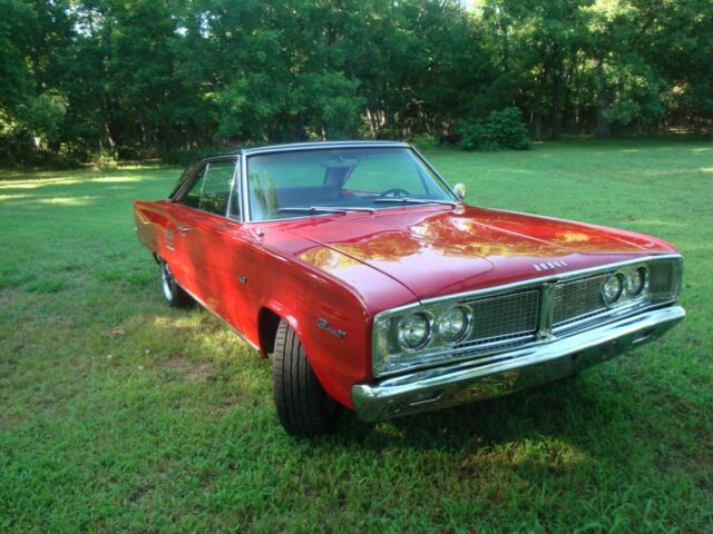 Dodge Coronet 1966 image number 2