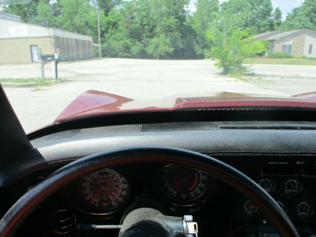 Chevrolet Corvette 1975 image number 10