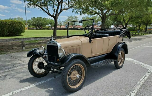 Ford Model T 1926 image number 44