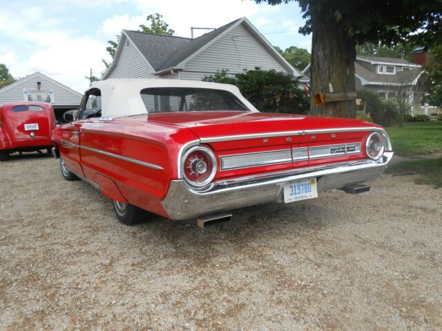 Ford Galaxie 1964 image number 1