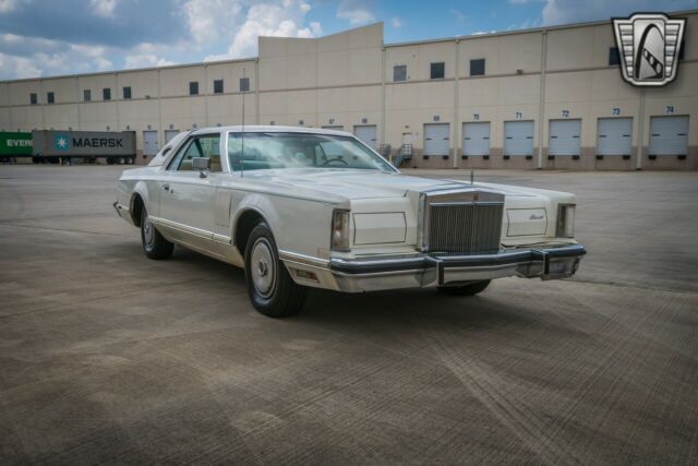 Lincoln Continental 1977 image number 45