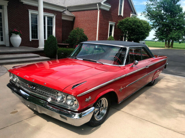 Ford Galaxie 1963 image number 0