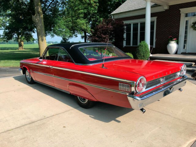 Ford Galaxie 1963 image number 22