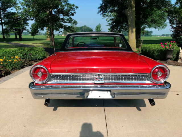 Ford Galaxie 1963 image number 23