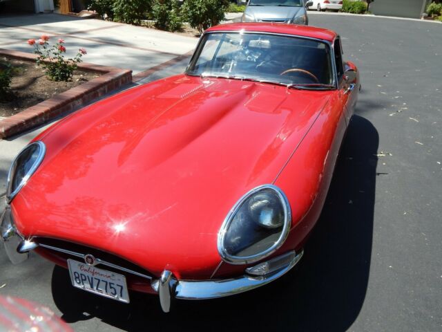 Jaguar E-Type 1966 image number 33