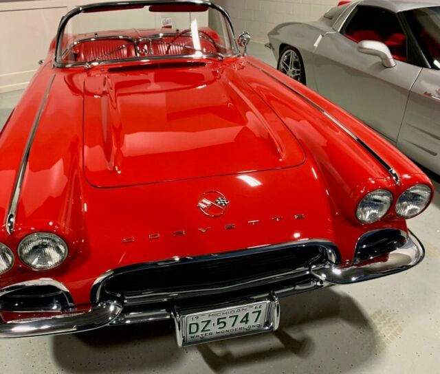 Chevrolet Corvette 1962 image number 2